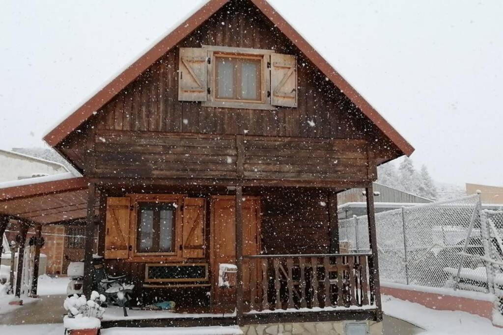 Cabana De Madera Especial Y Acogedora Cardenete Dış mekan fotoğraf