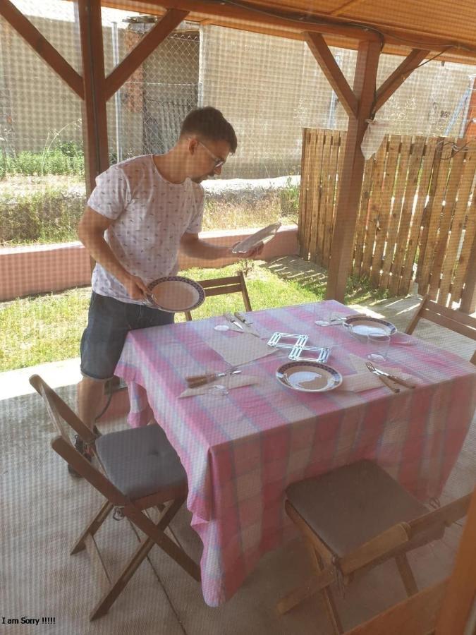 Cabana De Madera Especial Y Acogedora Cardenete Dış mekan fotoğraf