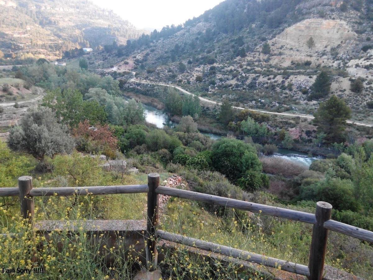 Cabana De Madera Especial Y Acogedora Cardenete Dış mekan fotoğraf