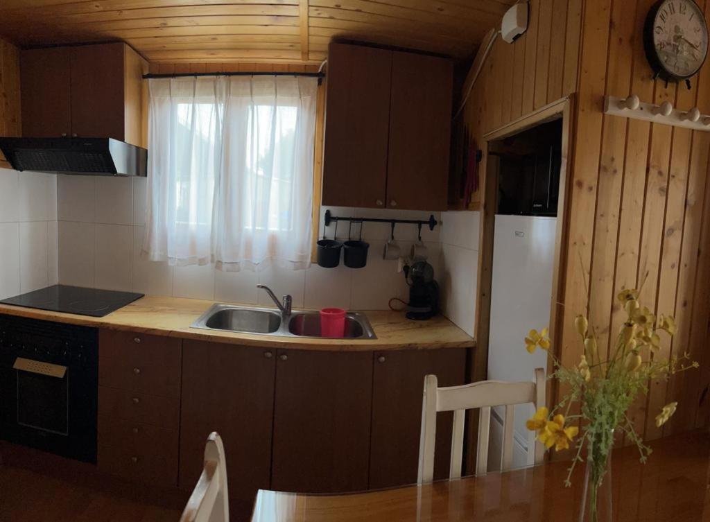 Cabana De Madera Especial Y Acogedora Cardenete Dış mekan fotoğraf