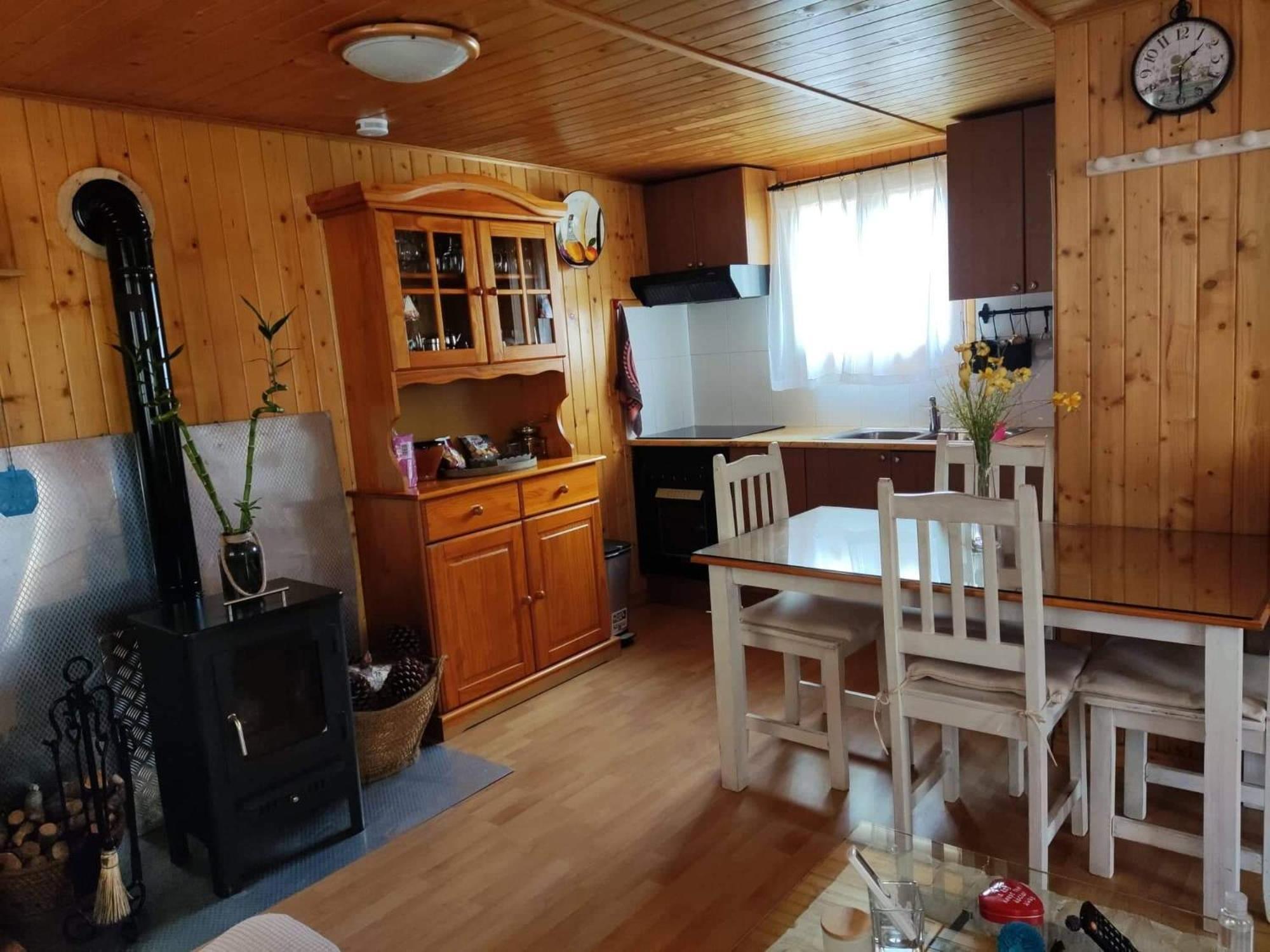 Cabana De Madera Especial Y Acogedora Cardenete Oda fotoğraf