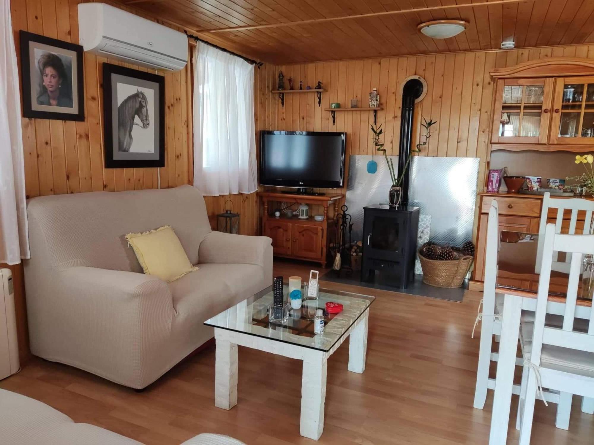 Cabana De Madera Especial Y Acogedora Cardenete Oda fotoğraf